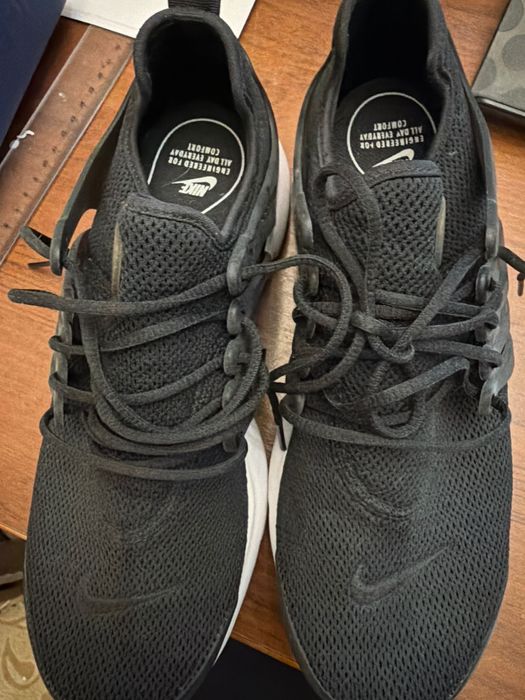 крассовки Nike женская