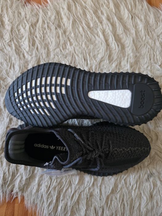 Adidasi adidas Yeezy