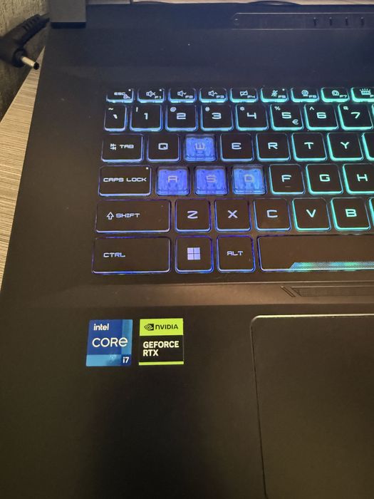 Laptop MSI-Katana 17