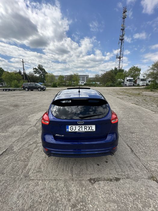 FORD Focus 2015 — imagine 10