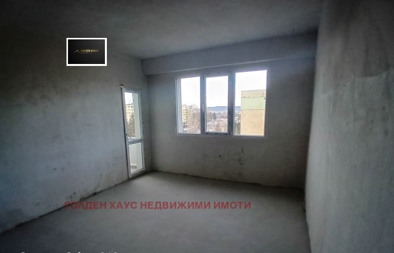 Продава се Тристаен апартамент в Перник, Изток - 100 кв.м за 869 €/кв.м - Снимка #11