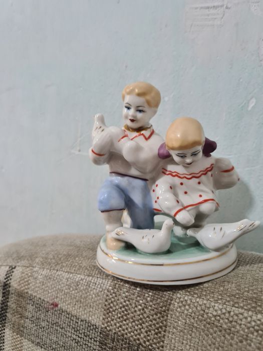 Продам советскую статуэтку