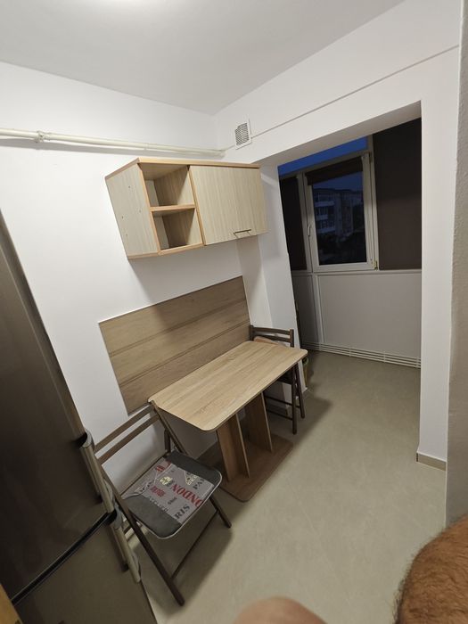 Garsonieră de inchiriat renovată recent – Zona Zahana (lângă piață)