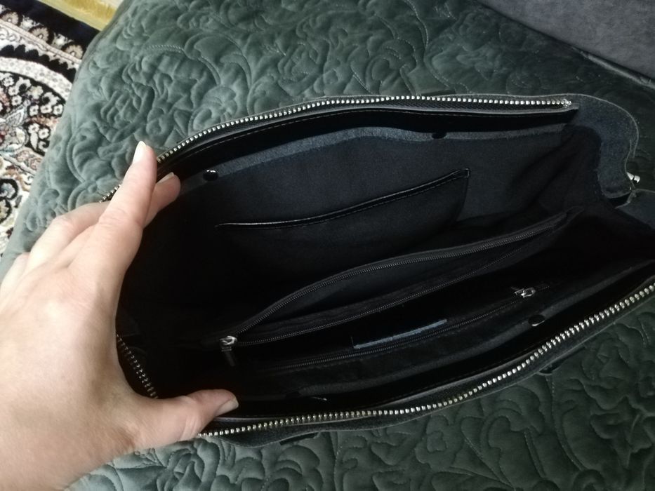 Продаётся кожаная сумка