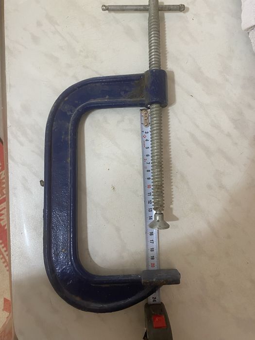 Струбцина,  ручная дрель