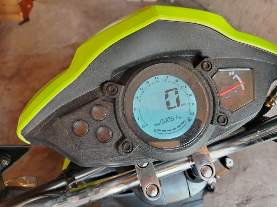 Скутер Boomer Sonlink