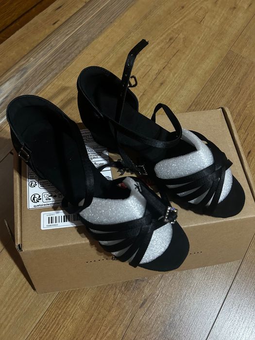 Детски обувки за латино танци