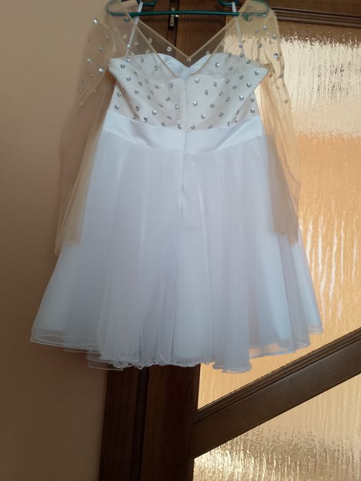 Rochie albă elegantă