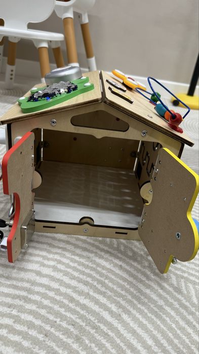 Бизиборд деревянный