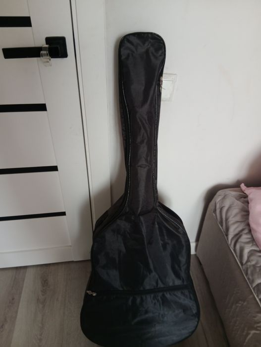 Продам гитару Adasio