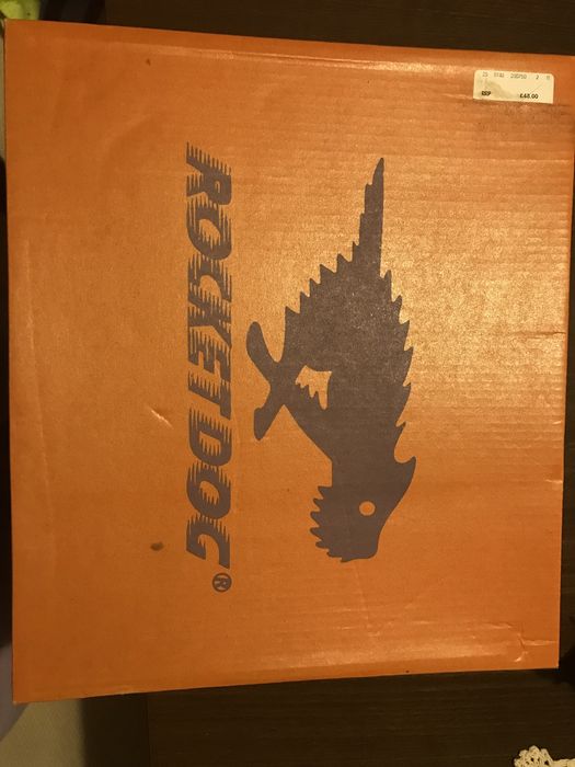 Нови обувки Rocket Dog