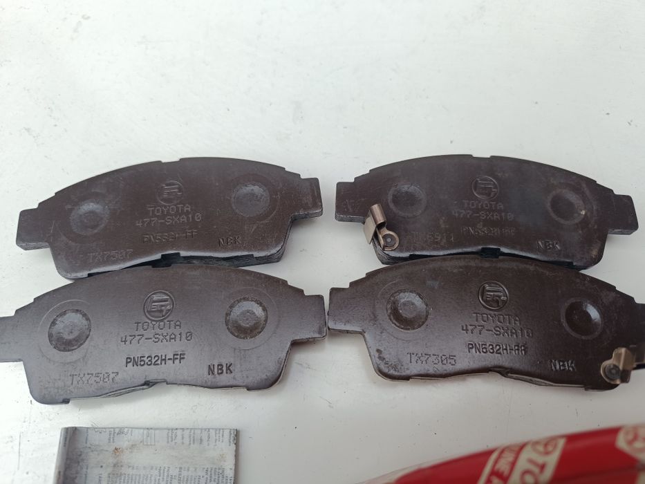 Колодки передние Toyota