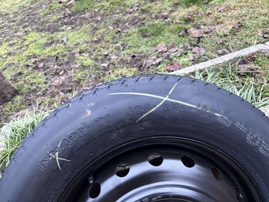 Чисто нова резервна гума за Jeep Cherokee/ Dodge Durango