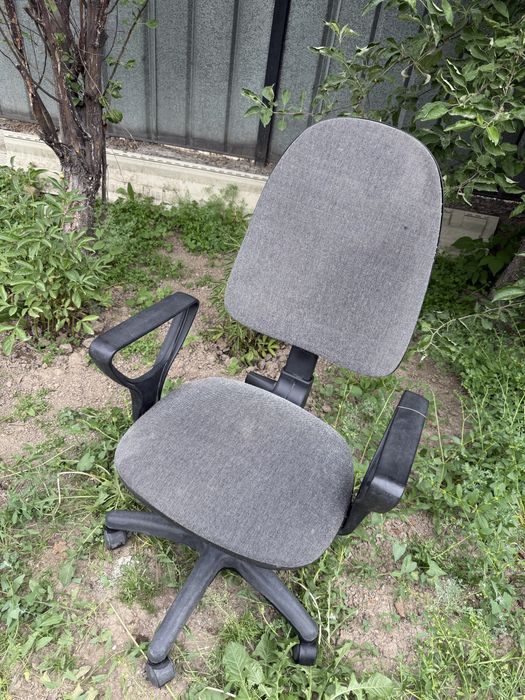 Кресло для работ и учебу