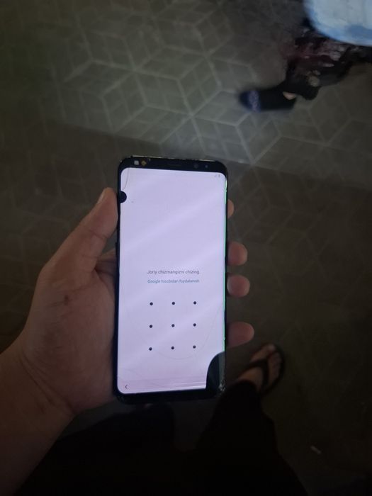 S9 Plus // sotiladi