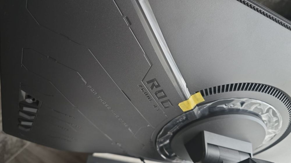 Продам монитор Asus rog strix