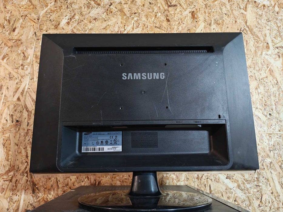 Монитор Samsung 22 дюйма
