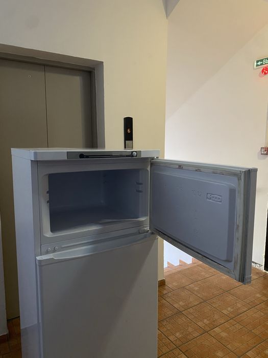 Продам холодильник Indesit ST 145.028