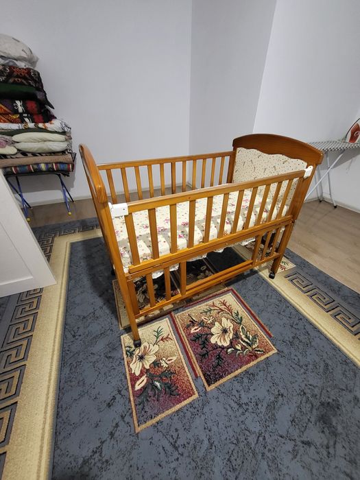 Манеж деревянный