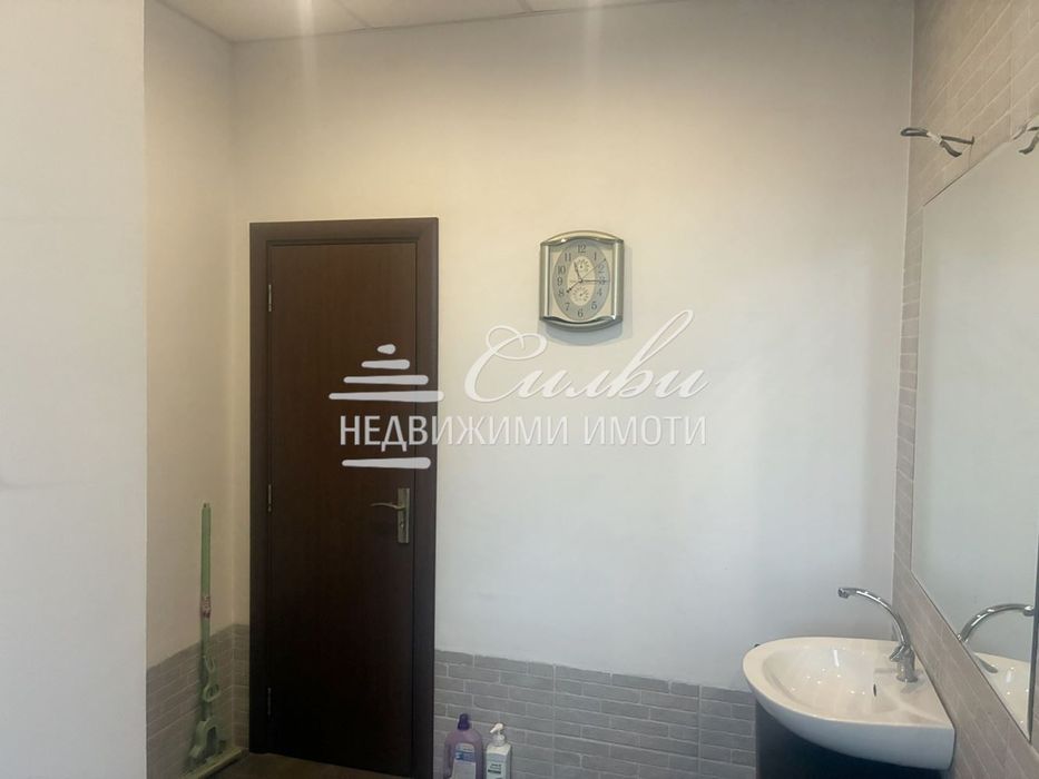 Тристаен ТУХЛЕН апартамент след ОСНОВЕН РЕМОНТ - кв. Добруджански!