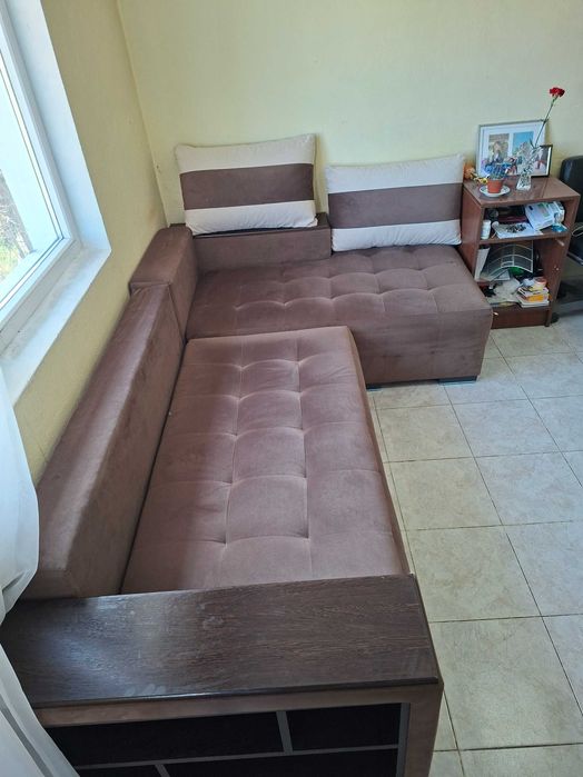 Ъглов  диван купуван е преди 1 година,230 височина на 140 широчина е