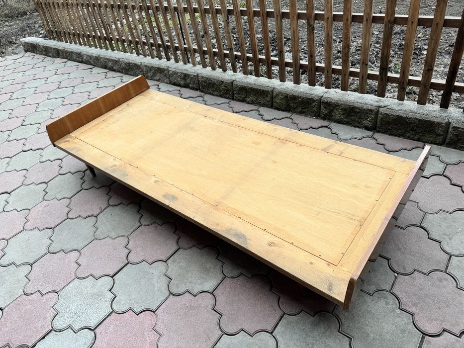 Деревянные кровати