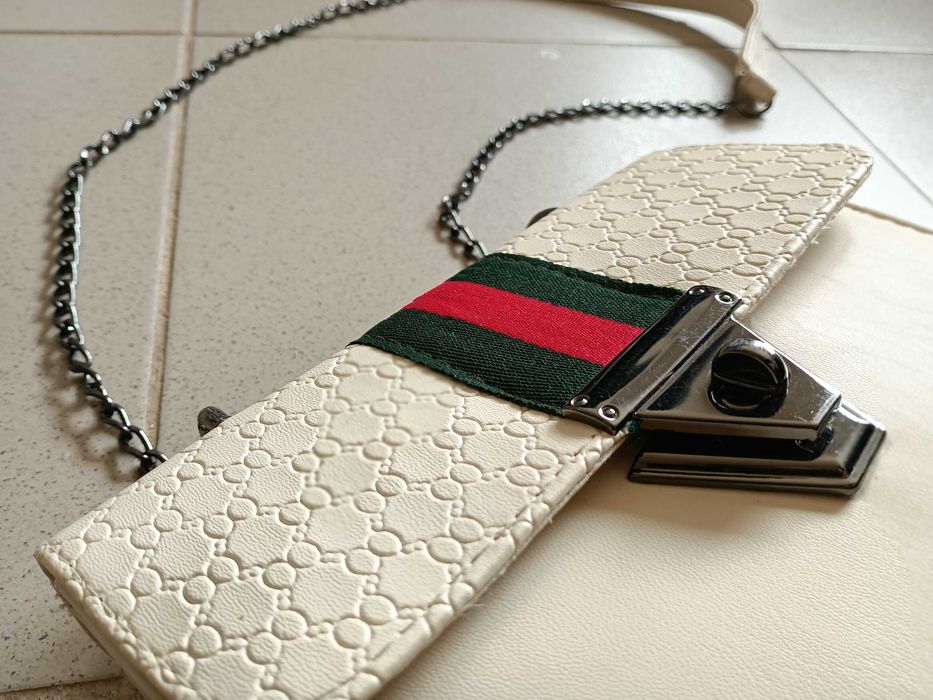 Чантичка Gucci използвана
