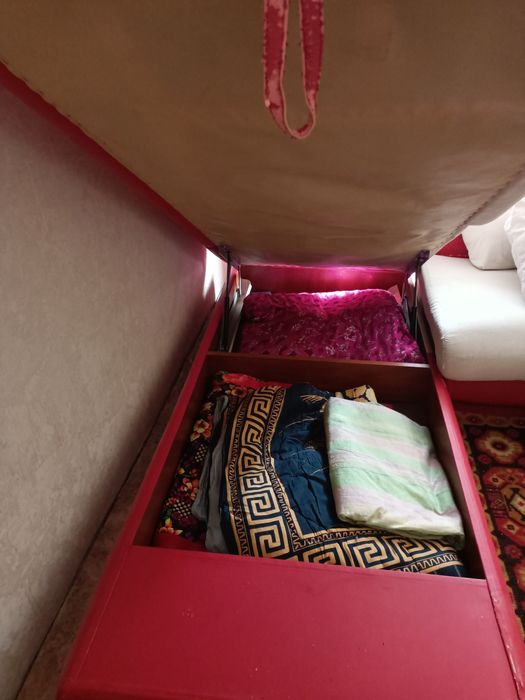 Диван б/у угловой