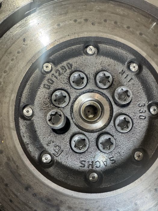 Маховик , съединител бмв m47 163кс