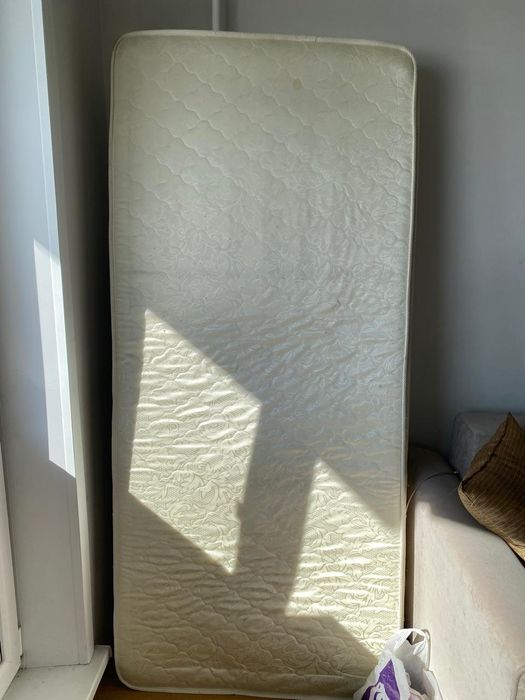 Продам матрас 5000 тг