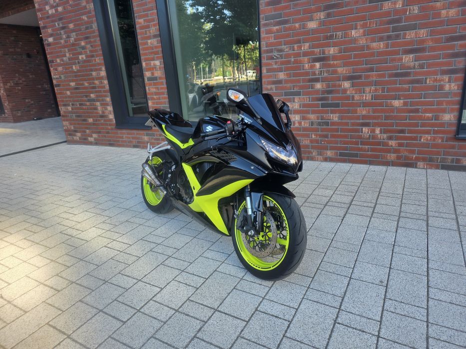 Suzuki gsxr k8 750