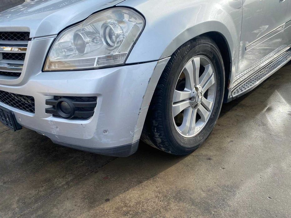 dezmembrez mercedes GL420 X164/bara fata gl/far gl/capota gl