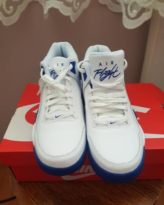 Оригинални нови маратонки  Nike