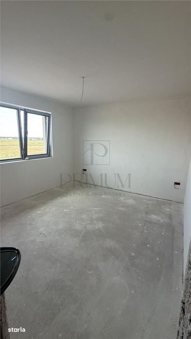 DUPLEX 110 mp | Despărțit prin cameră tehnică | Te