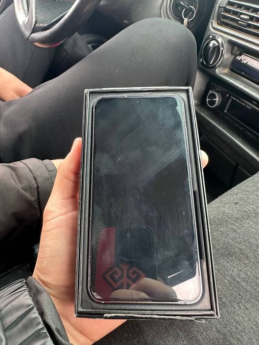 Самсунг s23 5G 256 г