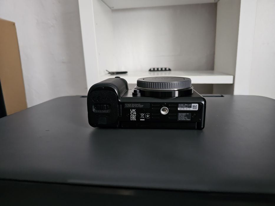 Sony ZV-E10 без обектив с аксесоари