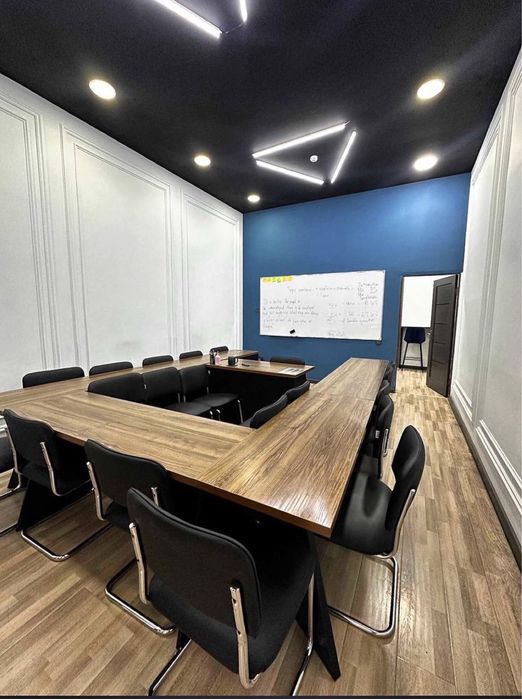 Сдается помещение ,Голубые купола цум,1 линия,300кв