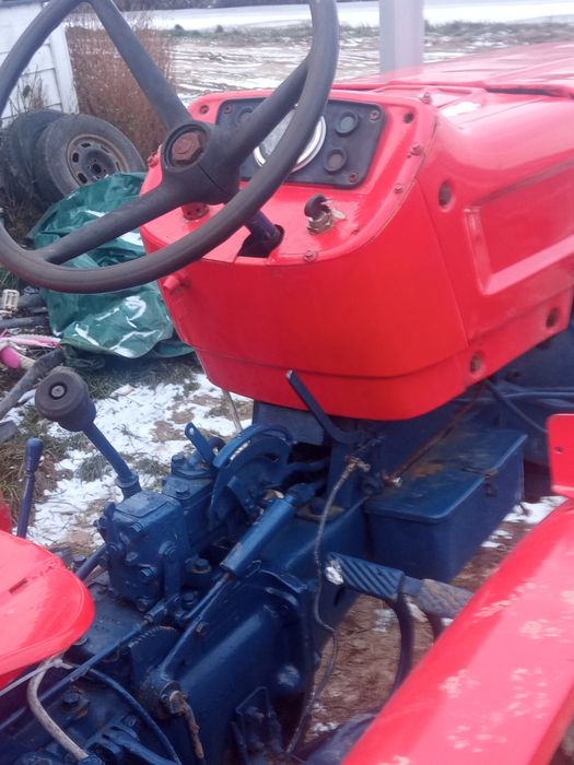 vînd tractor FIAT 300