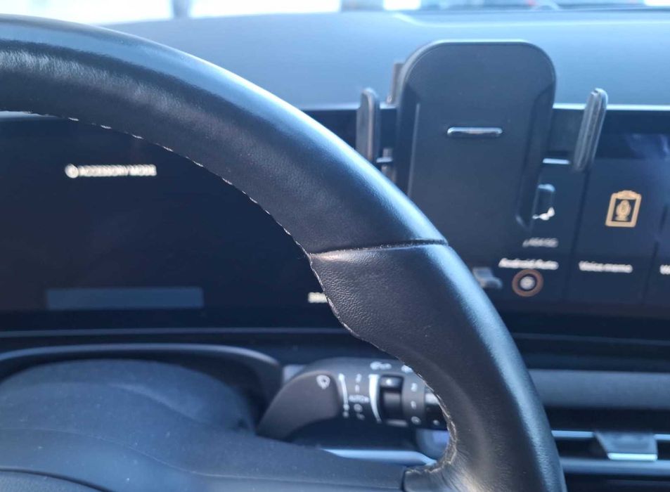 Braț suport telefon pentru display Hyundai Tucson 2025 (facelift)