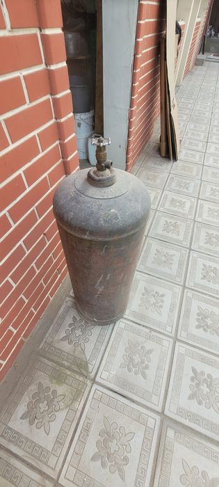 Продам большой газовый балон