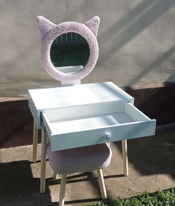 Трюмо для девочек