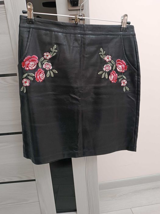 Женская кожаная юбка