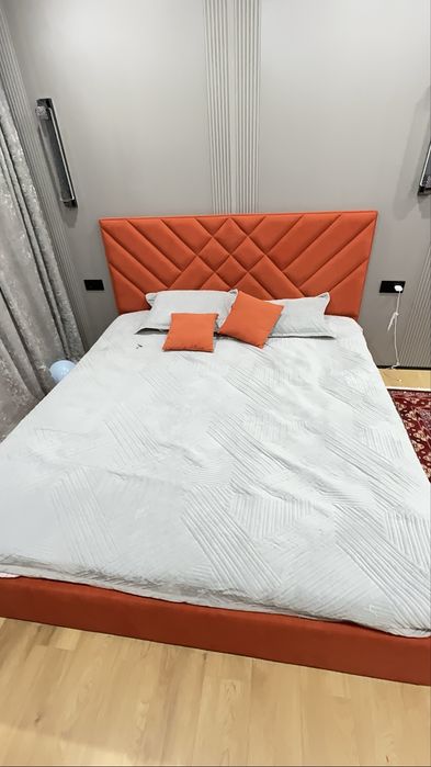 Продам кровать без матраса