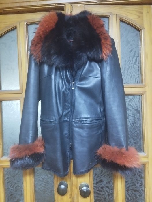 Продам кожаную куртку