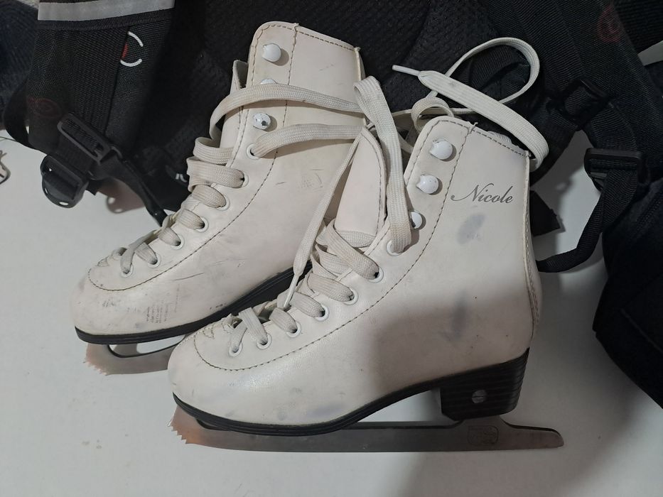 Срочно продам коньки