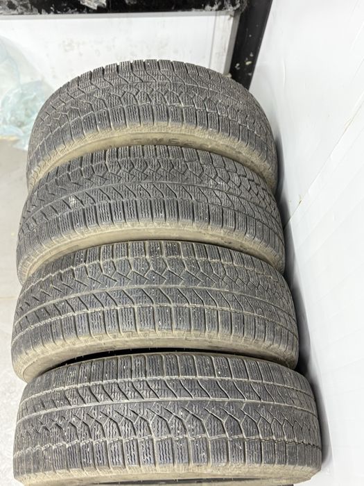 Шины 215/60/17 комплект зима