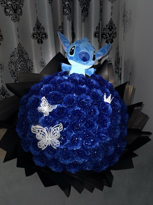 Buchet de trandafiri imperiali cu stitch