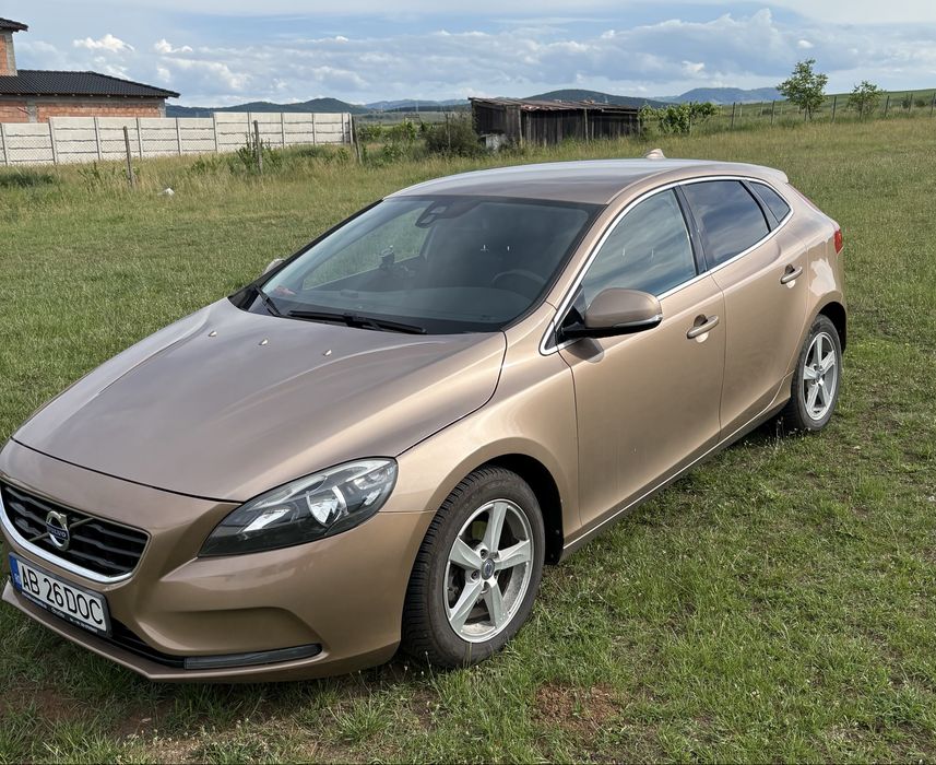 VOLVO V40 2014 — imagine 2