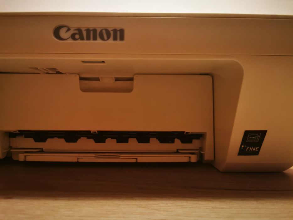 Imprimanta multifuncţională CANON
