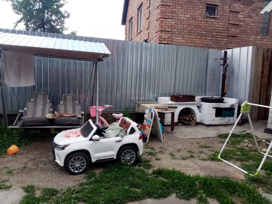 Продам комерческое здание с домом